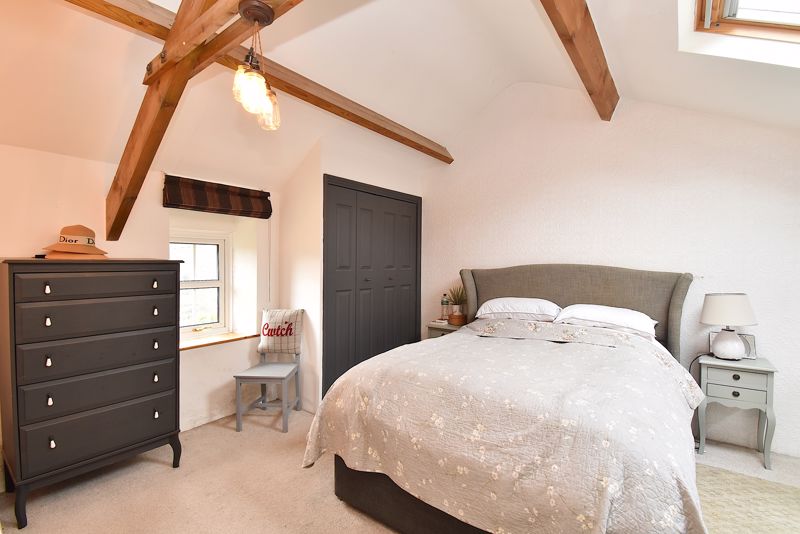 Bedroom- click for photo gallery